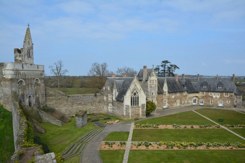 Château du Plessis-Macé_49770 LE PLESSIS MACE_3